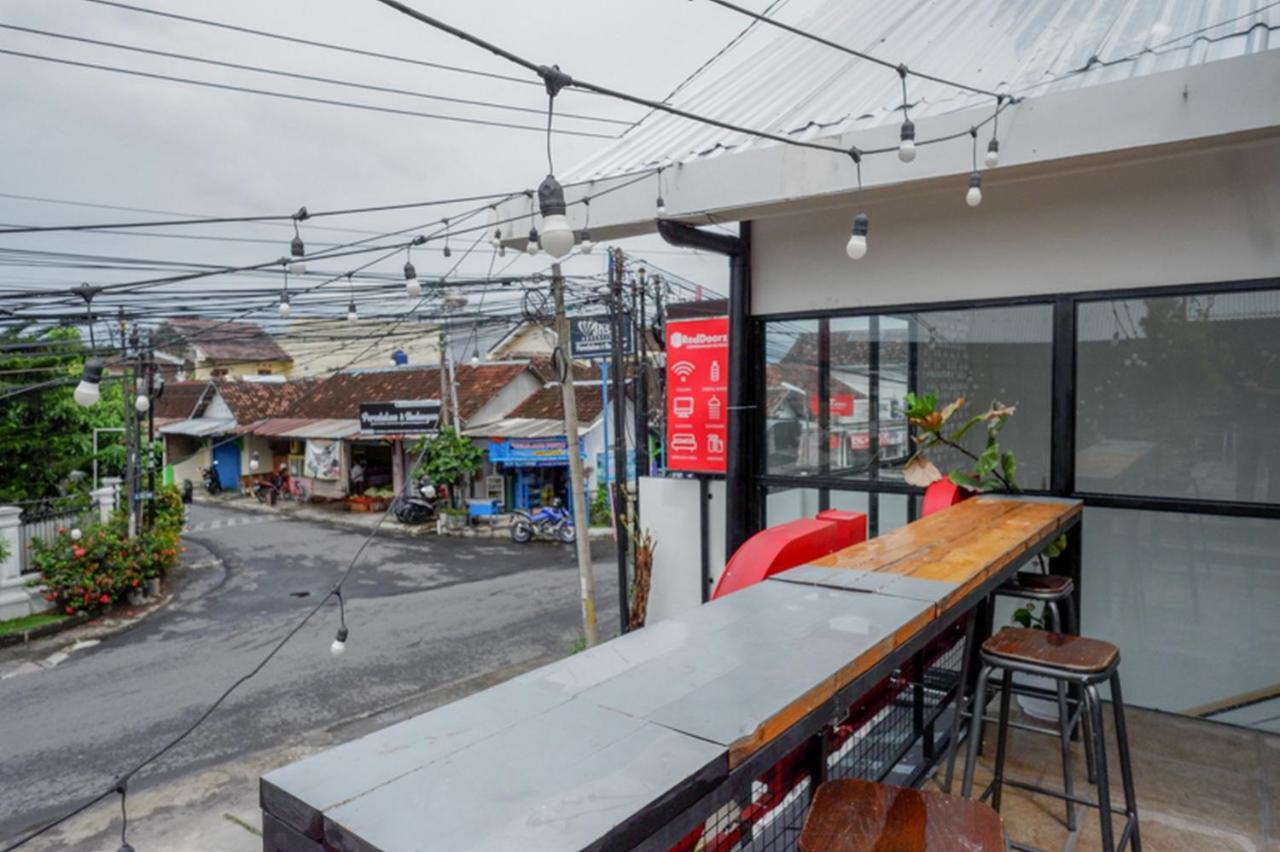 Reddoorz @ Demangan Sari Residence Pakualaman Exterior foto