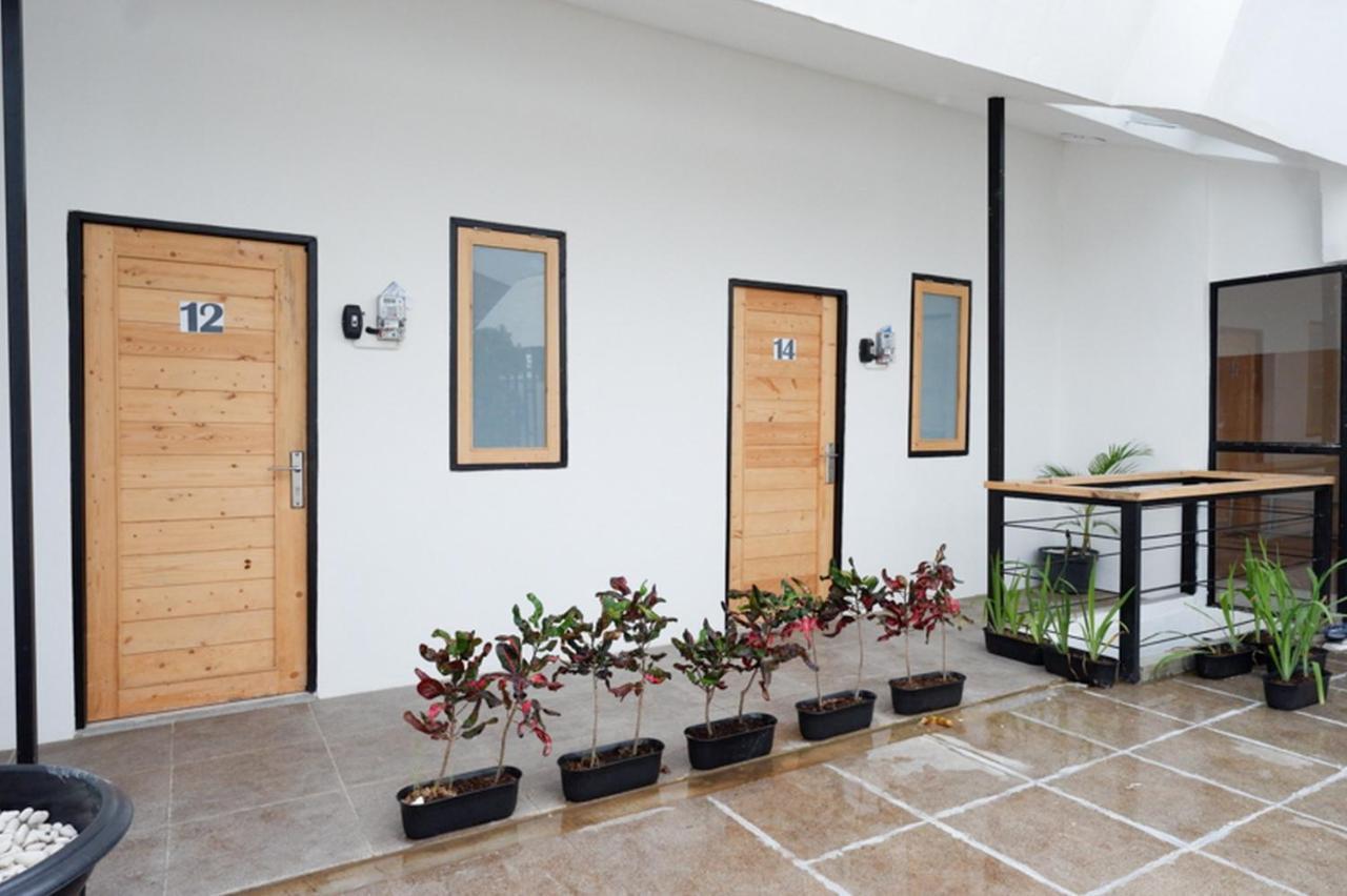 Reddoorz @ Demangan Sari Residence Pakualaman Exterior foto